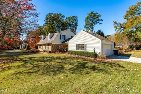 Exterior - 1102 S Crescent Dr, Smithfield, NC 27577 photo 4 of 13