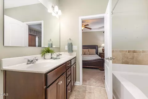 Bath - 80 Heron Point Way, Garner, NC 27529 photo 4 of 4