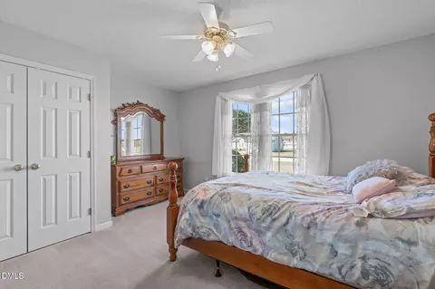 Bedroom - 46 Budd Godwin Ln, Dunn, NC 28334 photo 4 of 6