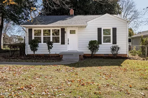 306 Thompson St, Burlington, NC 27215