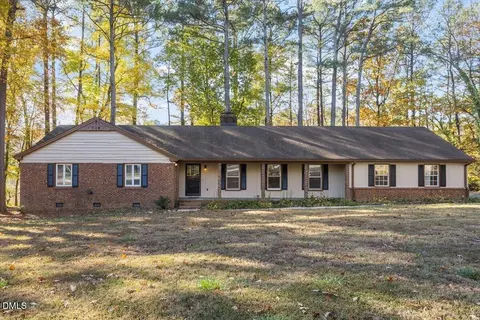 8613 Lakewood Dr, Raleigh, NC 27613