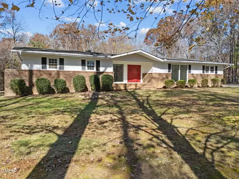 3804 Kenwood Dr, Hillsborough, NC 27278
