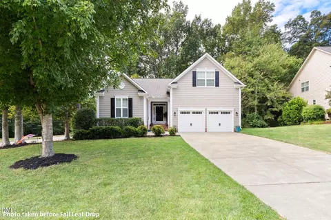 101 W Hatterleigh Ave, Hillsborough, NC 27278
