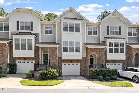 6224 Braidwood Ct, Raleigh, NC 27612