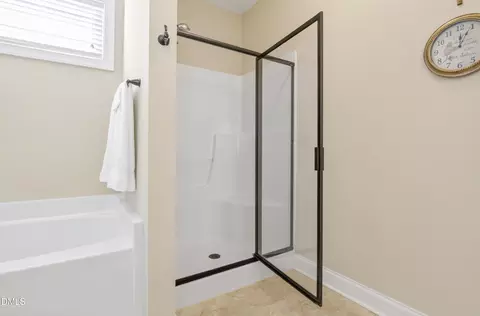 Bath - 49 Dandy Flush Ct, Garner, NC 27529 photo 3 of 5