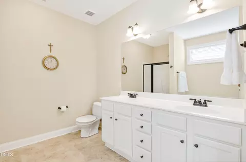 Bath - 49 Dandy Flush Ct, Garner, NC 27529 photo 1 of 5