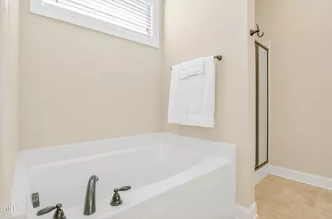 Bath - 49 Dandy Flush Ct, Garner, NC 27529 photo 2 of 5