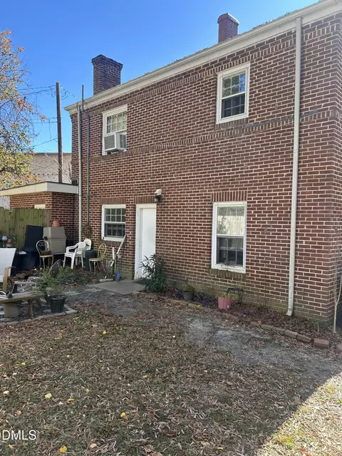 Exterior - 300 Wall St, Wendell, NC 27591 photo 1 of 7
