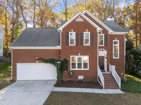 304 Silvergrove Dr, Cary, NC 27513