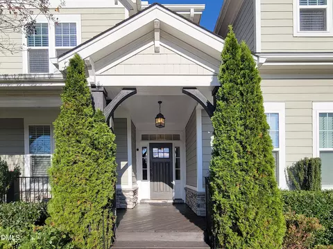 3320 Heathrowe Grove Ct, Fuquay Varina, NC 27526
