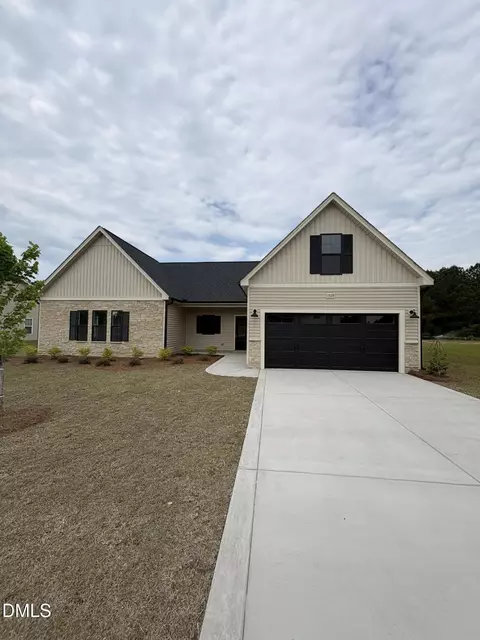 1529 Eastbay Dr, Fayetteville, NC 28312