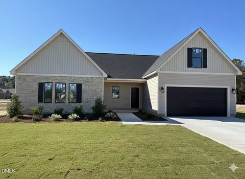 1529 Eastbay Dr, Fayetteville, NC 28312