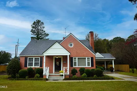 306 Warsaw Rd, Clinton, NC 28328