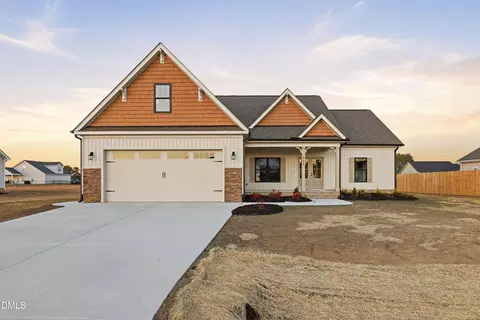 209 Rae Dr, Pikeville, NC 27863
