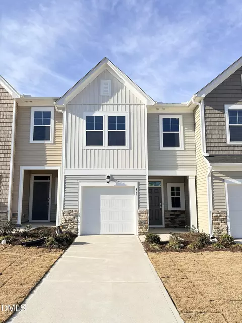 425 Venetian Dr, Sanford, NC 27332