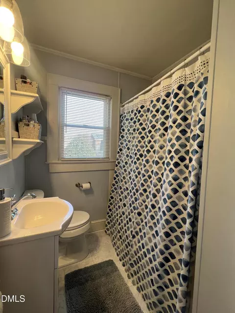 Bath - 128 E Moore St, Graham, NC 27253 photo 2 of 2