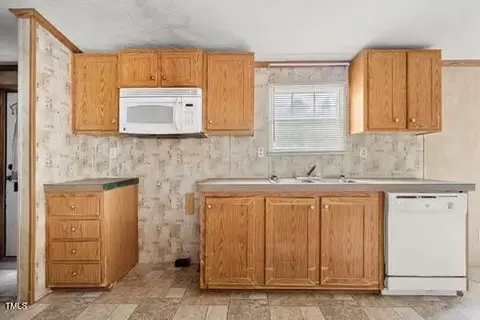 4210 Scronce Rd, Harrells, NC 28444 photo 9