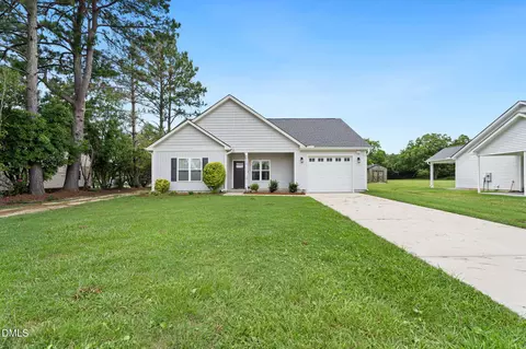 202 N 6th St, Erwin, NC 28339