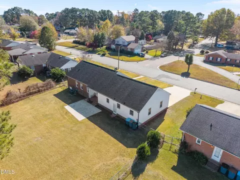 311 Marlowe Dr, Dunn, NC 28334 photo 9