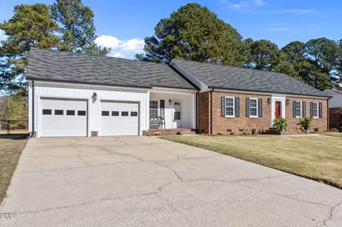 311 Marlowe Dr, Dunn, NC 28334 photo 3