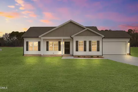 445 Bud Johnson Rd, Newton Grove, NC 28366