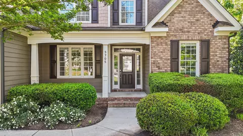 5705 Tannibark Ln, Fuquay Varina, NC 27526