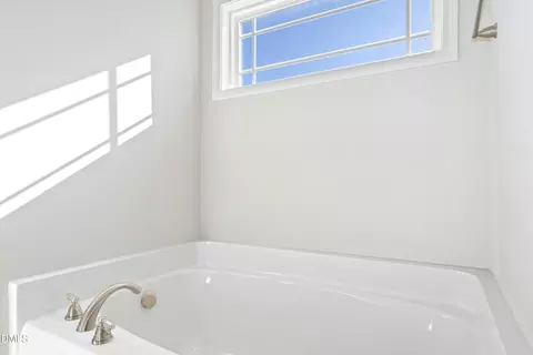 Bath - 48 Mountain View Dr, Garner, NC 27529 photo 2 of 4