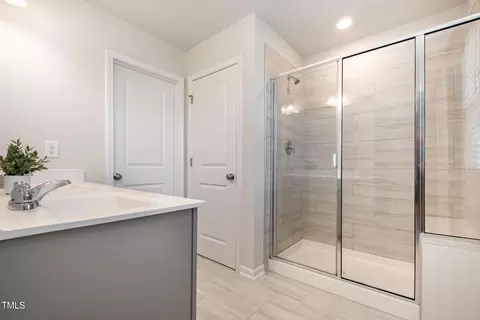 Bath - 1053 Shoreside Dr, Durham, NC 27713 photo 1 of 3