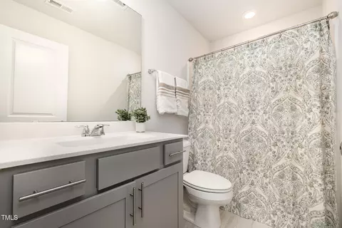 Bath - 1053 Shoreside Dr, Durham, NC 27713 photo 2 of 3