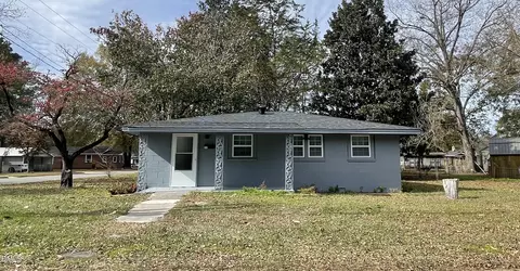 312 S Wooten St, La Grange, NC 28551