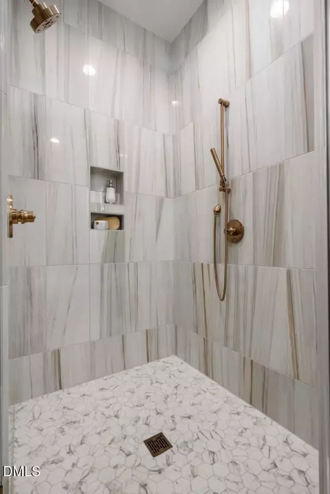 Bath - 8021 Bud Morris Rd, Wake Forest, NC 27587 photo 5 of 10