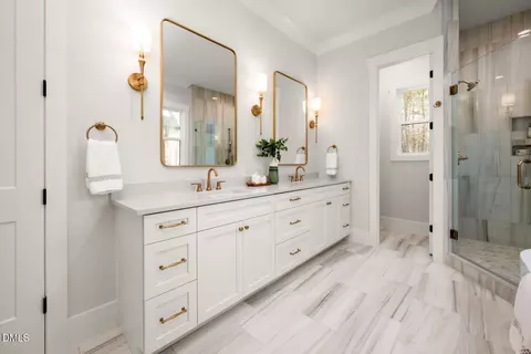 Bath - 8021 Bud Morris Rd, Wake Forest, NC 27587 photo 2 of 10