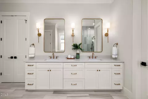 Bath - 8021 Bud Morris Rd, Wake Forest, NC 27587 photo 3 of 10