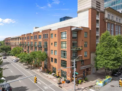 444 S Blount St #318, Raleigh, NC 27601