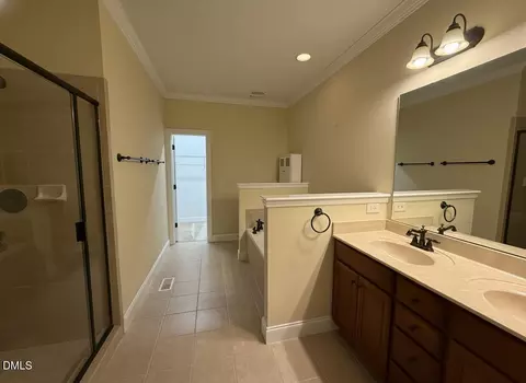 Bath - 640 Canvas Dr, Wake Forest, NC 27587 photo 1 of 4