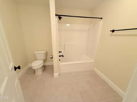 Bath - 640 Canvas Dr, Wake Forest, NC 27587 photo 3 of 4