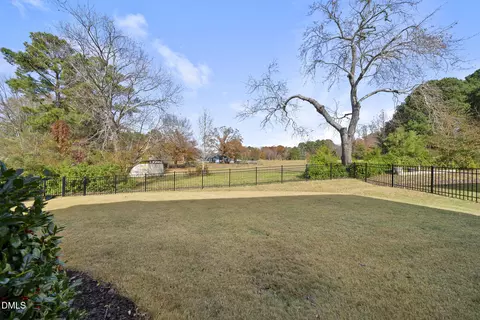 Exterior - 1011 Meadow Pond Dr, Durham, NC 27703 photo 4 of 4