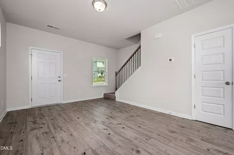 Living - 213 Courtside Dr, Dunn, NC 28334 photo 1 of 3