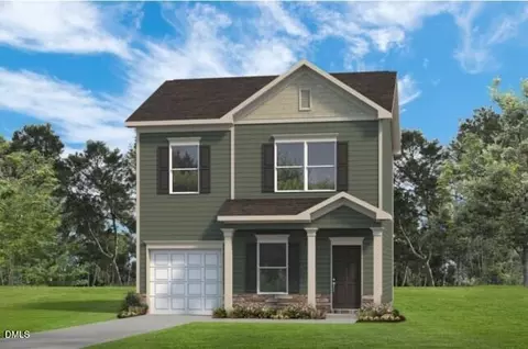 213 Courtside Dr, Dunn, NC 28334