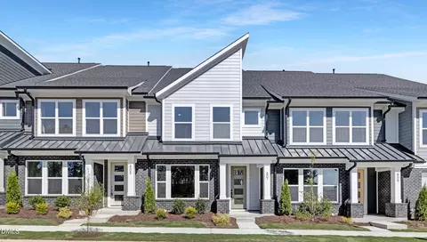 807 Fireship Rd, Fuquay Varina, NC 27526
