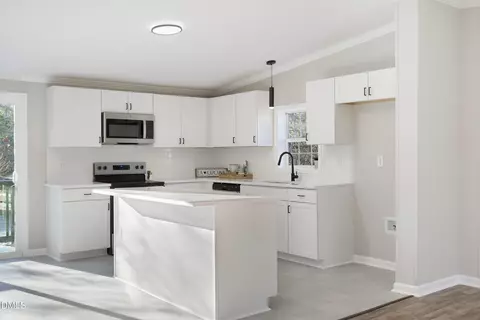 Kitchen - 15 Elijah Ct, Cameron, NC 28326 photo 6 of 8