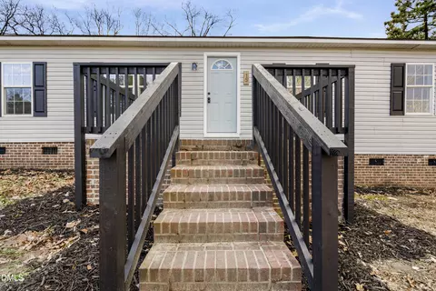 15 Elijah Ct, Cameron, NC 28326