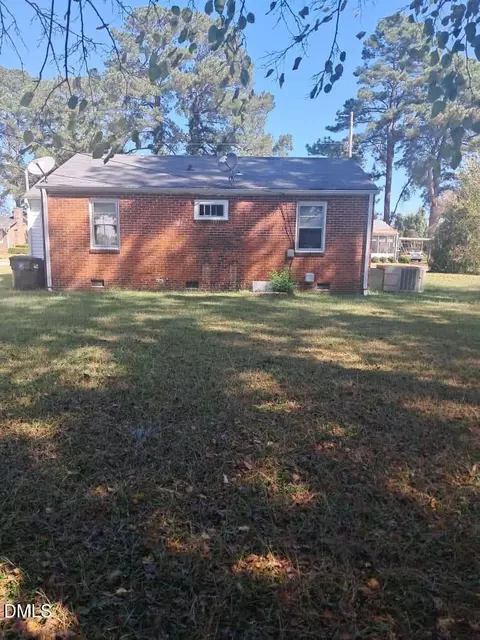 1024 Faison St E, Wilson, NC 27893 photo 2