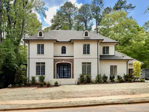 4801 Rampart St, Raleigh, NC 27609