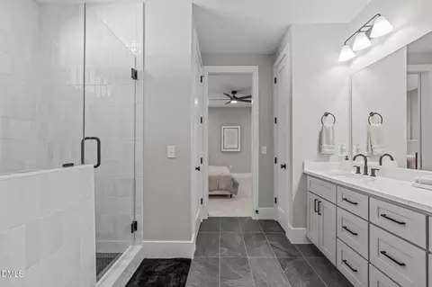 Bath - 637 Conover Rd #A, Durham, NC 27703 photo 4 of 7