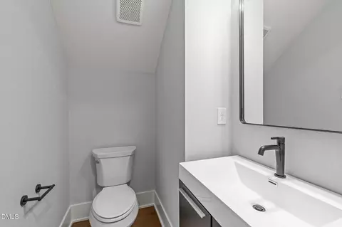 Bath - 637 Conover Rd #A, Durham, NC 27703 photo 1 of 7