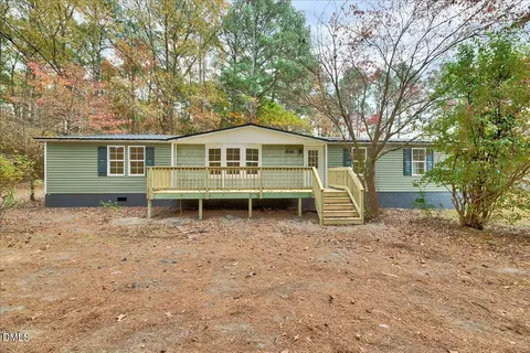 4146 Tobacco Rd, Eastover, NC 28312