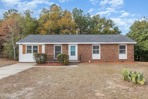 2758 Eldorado Rd, Fayetteville, NC 28306