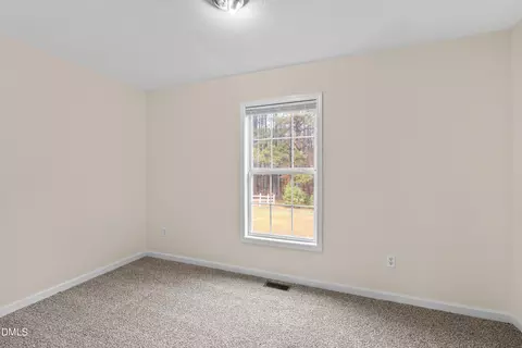 Bedroom - 203 Clearwater Dr, Smithfield, NC 27577 photo 6 of 7