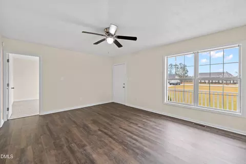 Living - 203 Clearwater Dr, Smithfield, NC 27577 photo 5 of 5